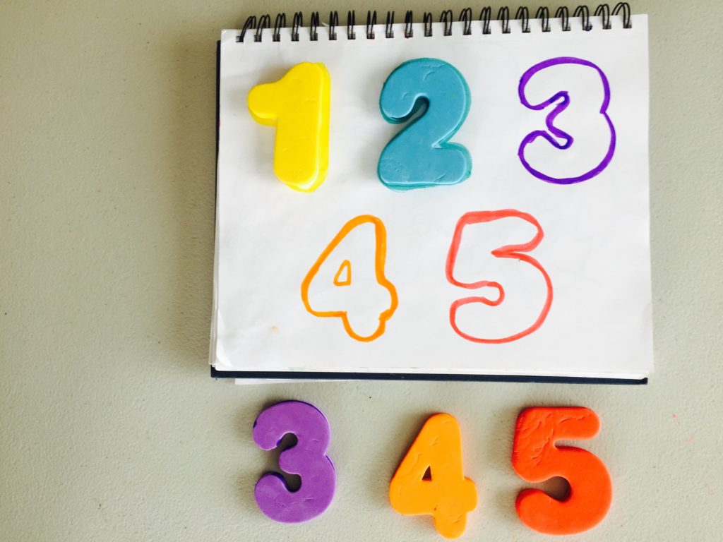 Matching numbers activity, 25+ activities for toddlers, activities for 18-24 month old, activities for 18 month old, activities for 19 month old, activities for 20 month old, activities for 21 month old, activities for 22 month old, activities for 23 month old, activities for 24 month old, activities for two year old, activities for three year old, learning activities for toddlers