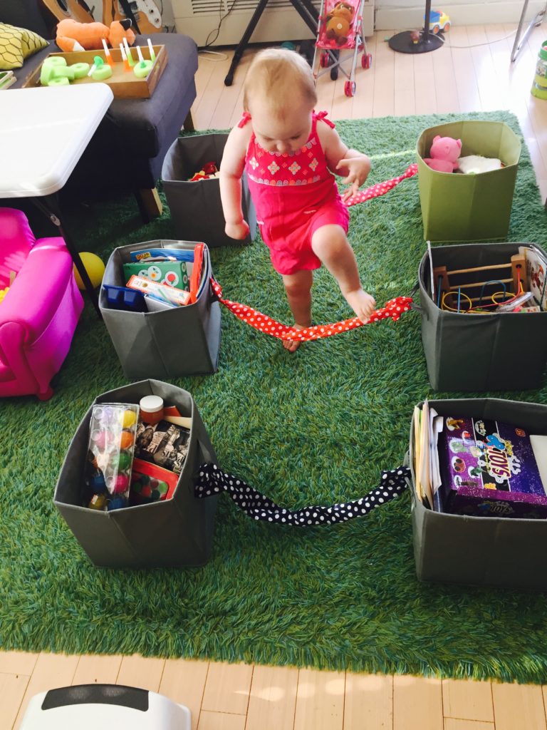 Obstacle course for toddlers, gross motor skills. active toddlers, 30 activities for 18-24 month olds, rainy day activities